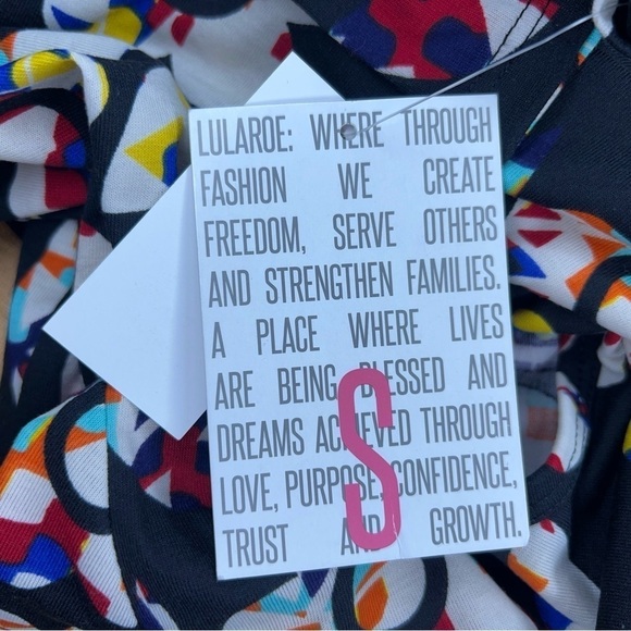 NEW LULAROE SMALL TOP BLACK COLORFUL FLORAL PRINT - Picture 12 of 12